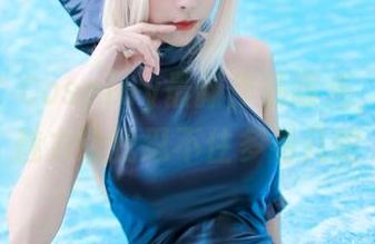 Kitkat Cosplay最新作品曝光，灰丝的魅力让我忍不住多看几眼